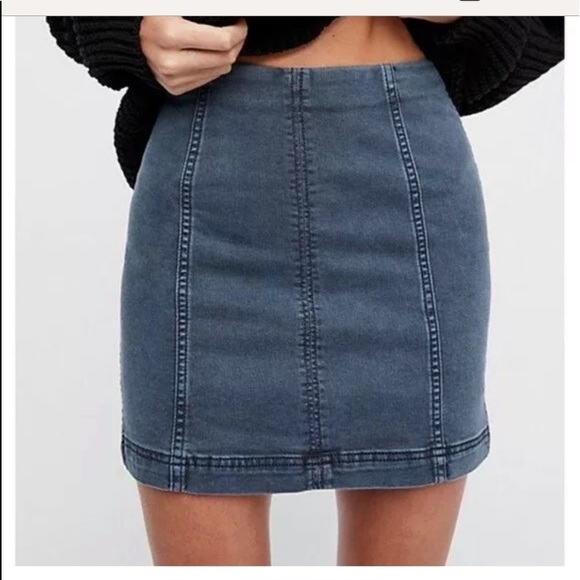 Free People Mini Jean Stretch skirt NWT - Picture 1 of 7